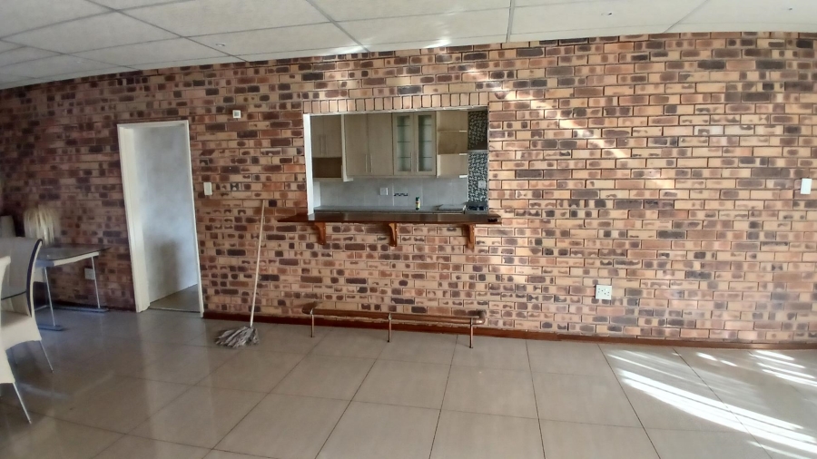 3 Bedroom Property for Sale in Universitas Ridge Free State